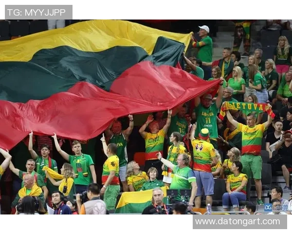 立陶宛男篮迎战塞内加尔全力争胜展现实力与团队合作精神